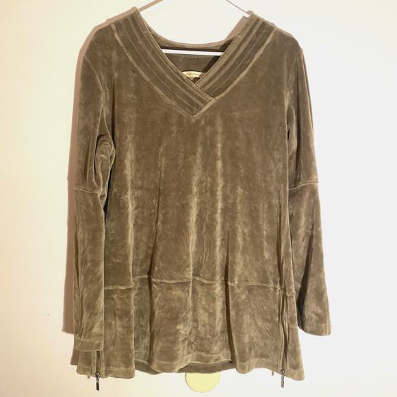 Soft Surroundings Brown V-Neck Velour Cozy Long Sleeve Sweater Women size Medium - Picture 1 of 9